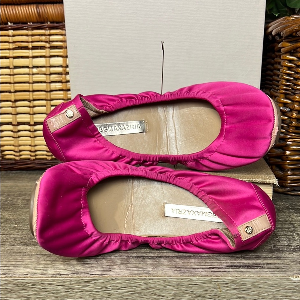 BCBGMaxAzria Foldable Pink Ballet Car Flats with Elastic Edges Size 5.5